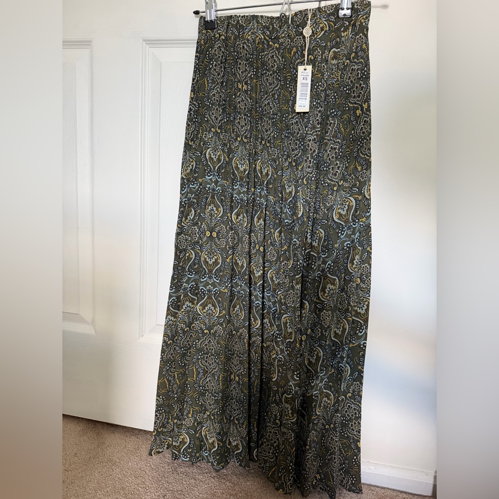 Max Studio Green And Gold Paisley Maxi Skirt